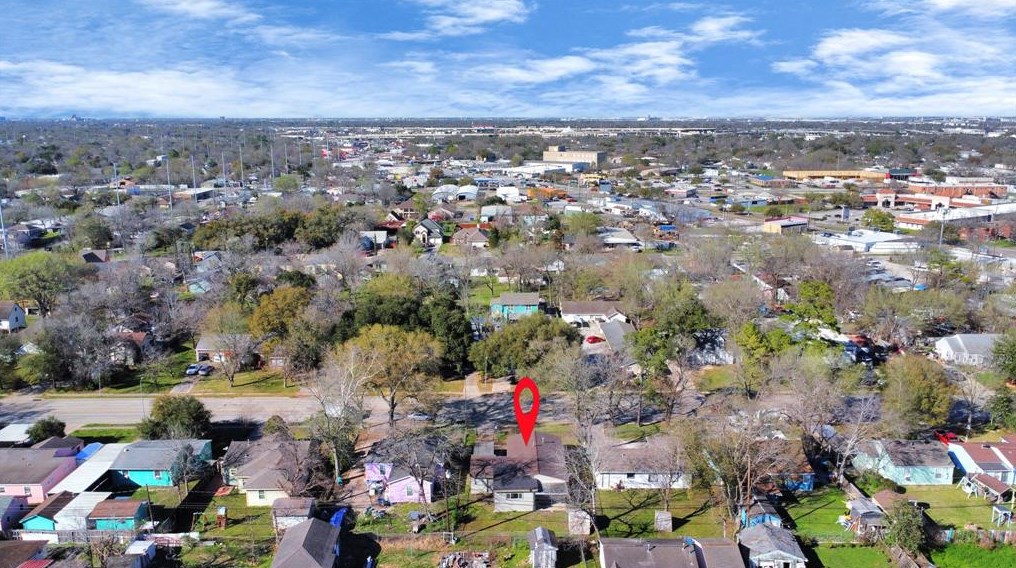 7318 Dixie Dr, Houston TX  77087-5421 exterior