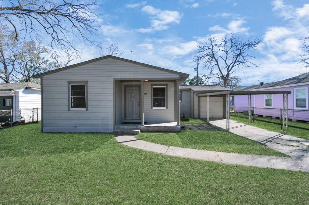 7318 Dixie Dr, Houston TX  77087-5421 exterior
