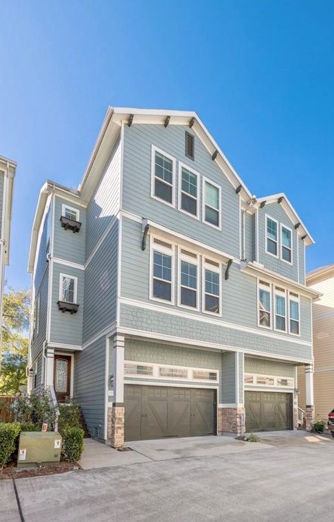 1213 Hobbs Reach Ln, Houston, TX 77008-6465
