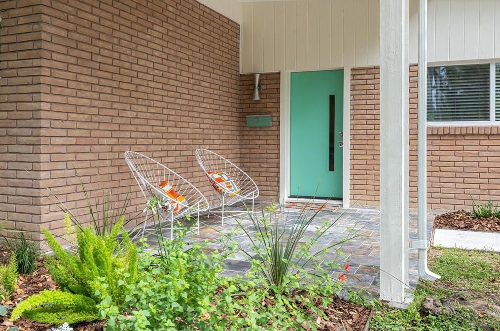 1738 Maux Dr, Houston, TX 77043-3318
