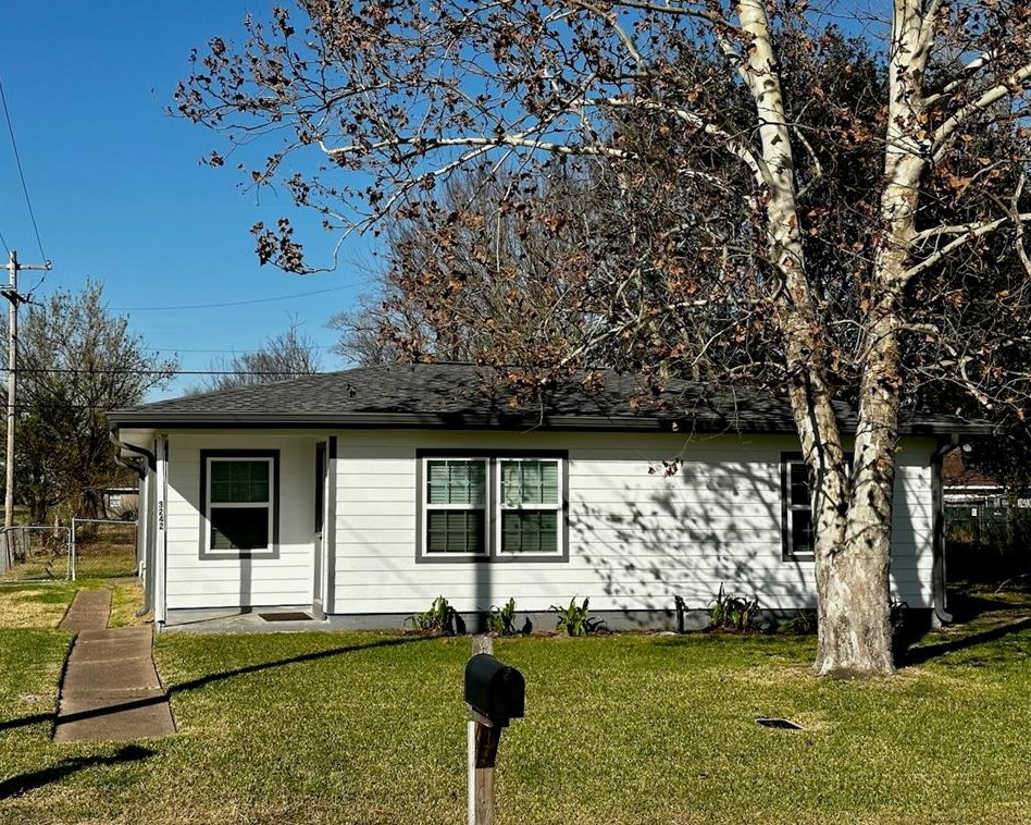 3242 1st Ave S, Texas City, TX 77590