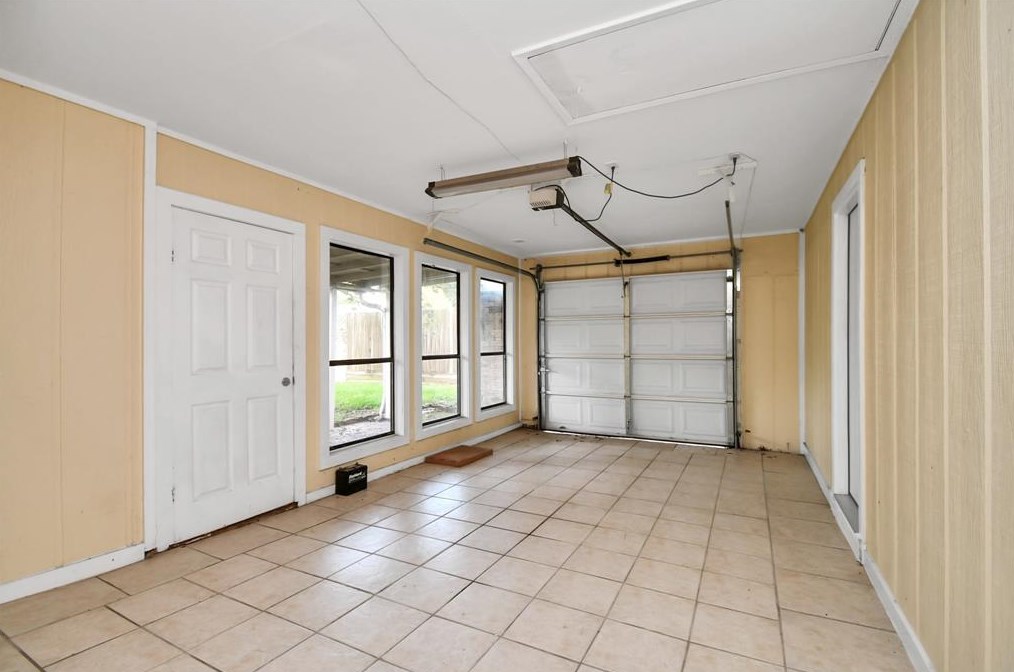 7018 Marisol Dr, Houston TX  77083-2306 exterior