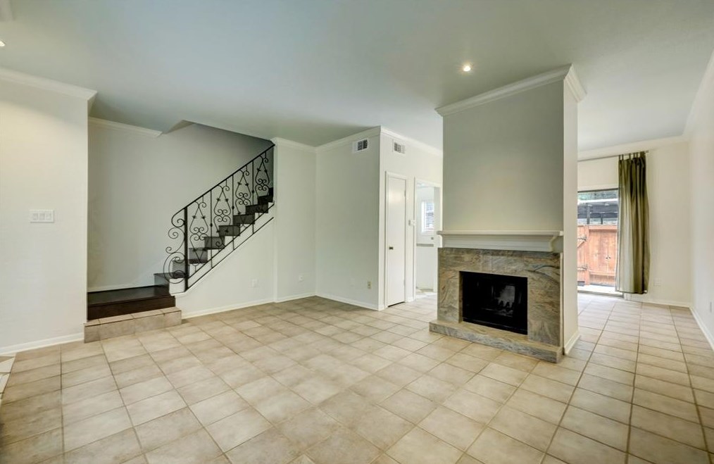 11711 Memorial Dr #159, Houston, TX 77024