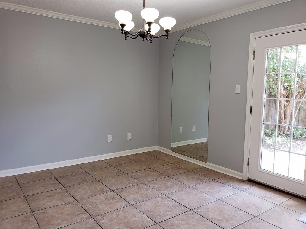 10837 Sandpiper Dr, Houston TX  77096-5419 exterior