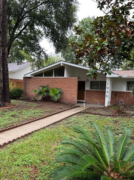 7035 Leader St, Houston TX  77074-3421 exterior