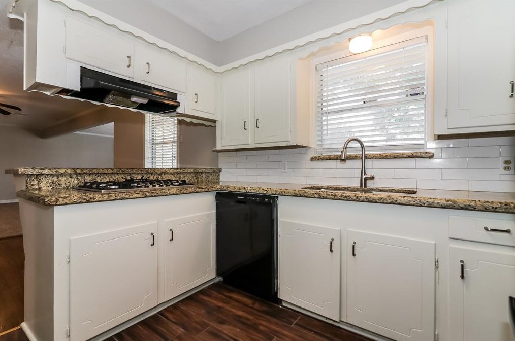 2503 Blueberry Ln, Pasadena TX 77502-5451 exterior