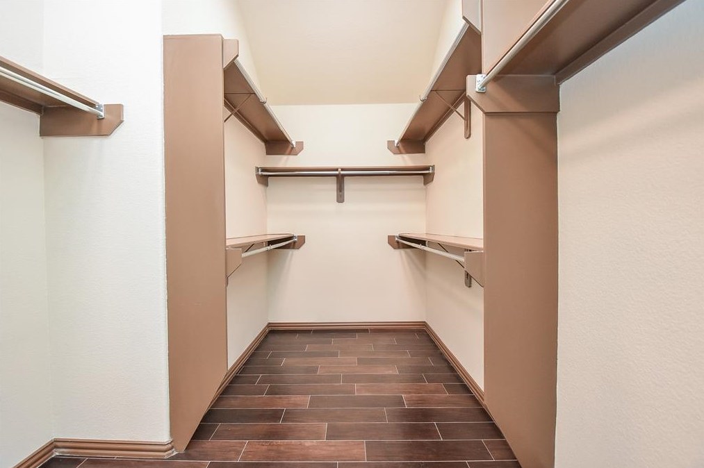 2226 Ascot Ln, Sugar Land TX  77479-6686 exterior