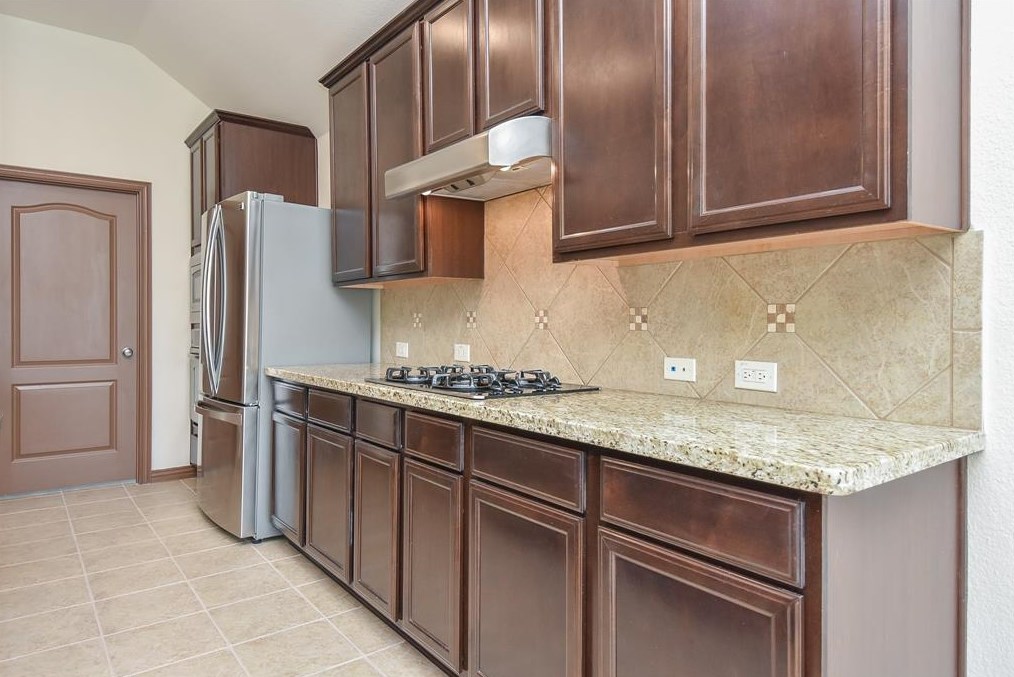 2226 Ascot Ln, Sugar Land TX  77479-6686 exterior