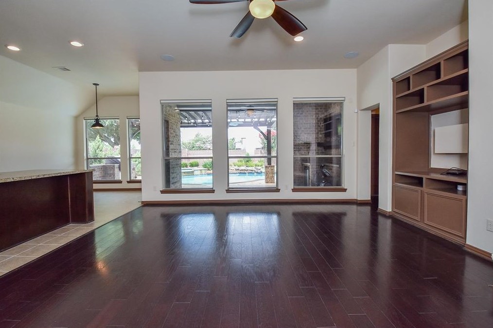 2226 Ascot Ln, Sugar Land TX  77479-6686 exterior