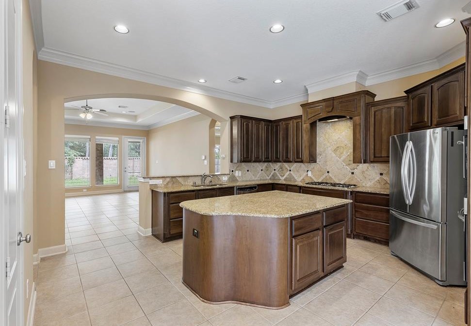 14407 Kingston Fls Ln, Humble TX 77396-1930 exterior