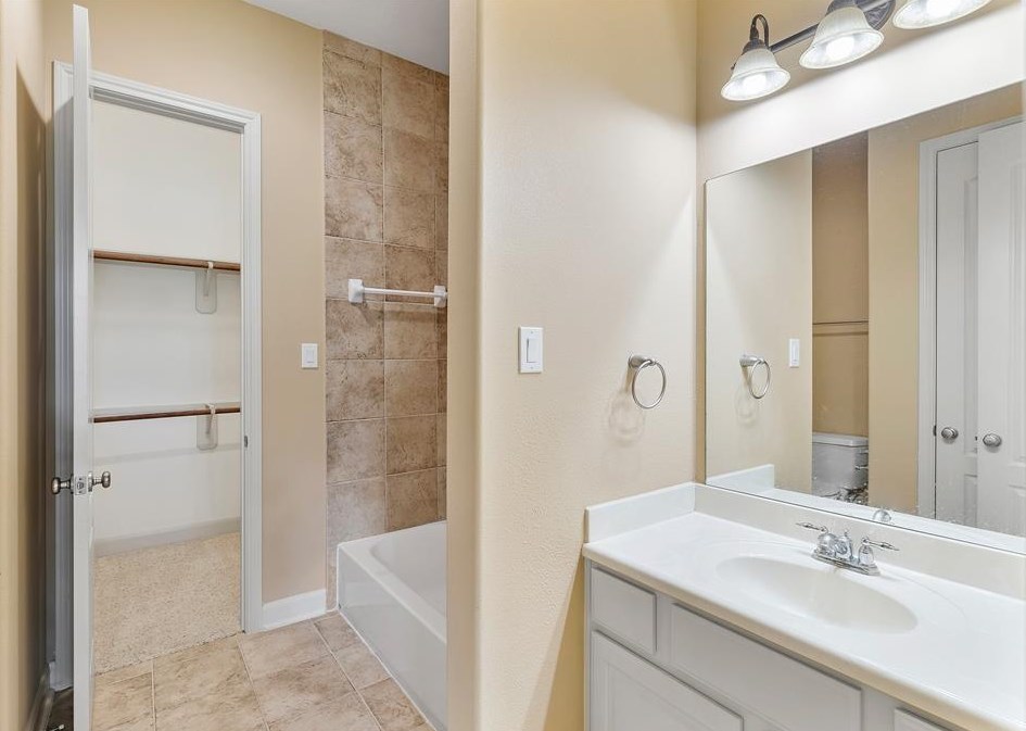 14407 Kingston Fls Ln, Humble TX 77396-1930 exterior