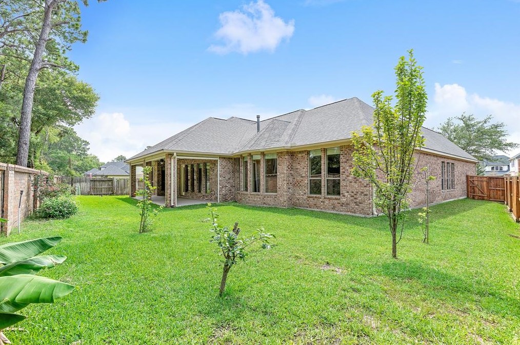 14407 Kingston Fls Ln, Humble TX 77396-1930 exterior