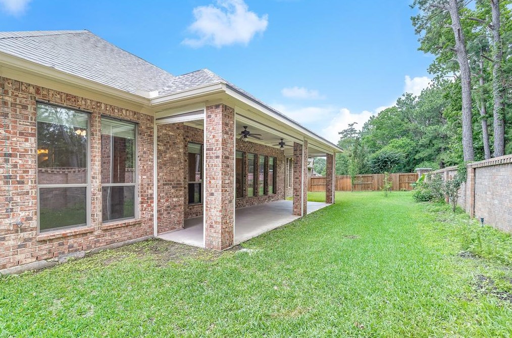 14407 Kingston Fls Ln, Humble TX 77396-1930 exterior