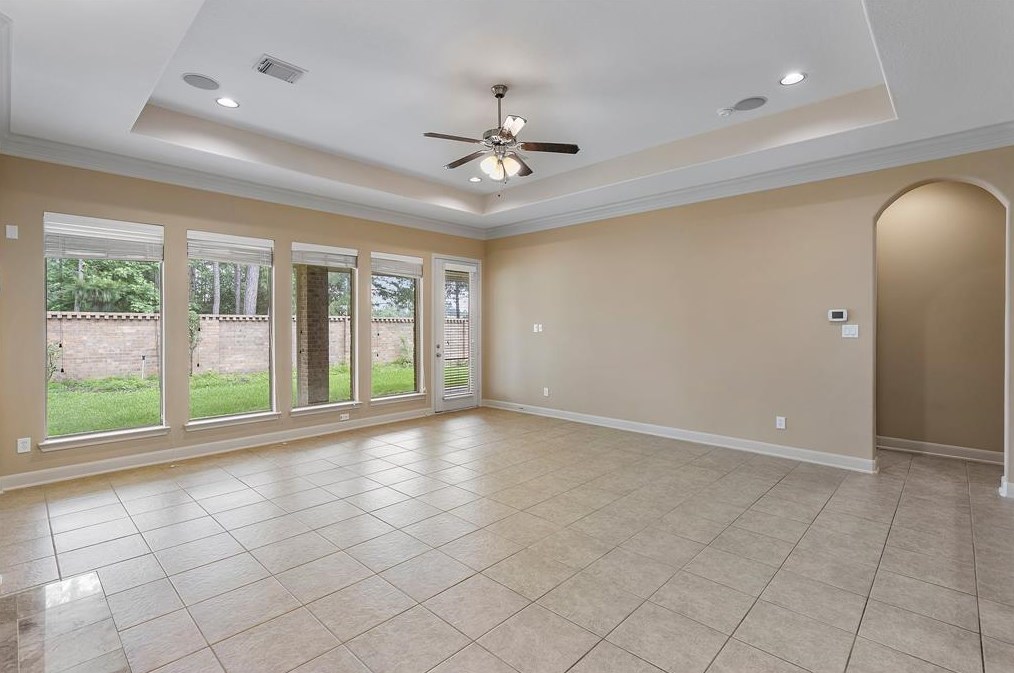 14407 Kingston Fls Ln, Humble TX 77396-1930 exterior