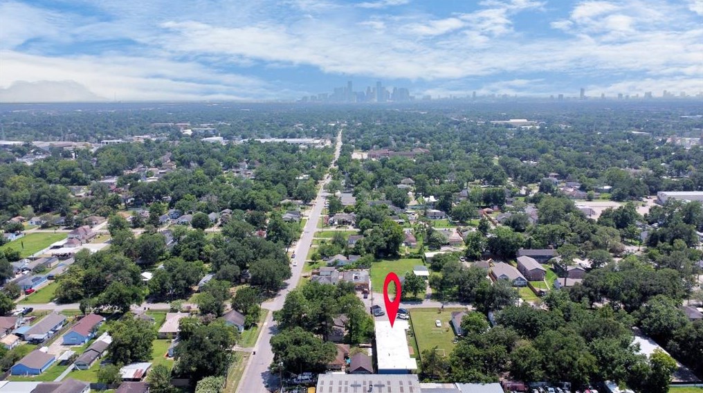 539 Yorkshire St #2, Houston, TX 77022