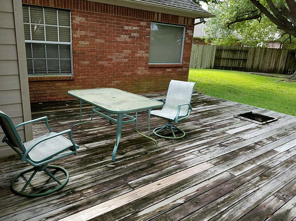 14402 Circlewood Way, Houston TX  77062-2276 exterior