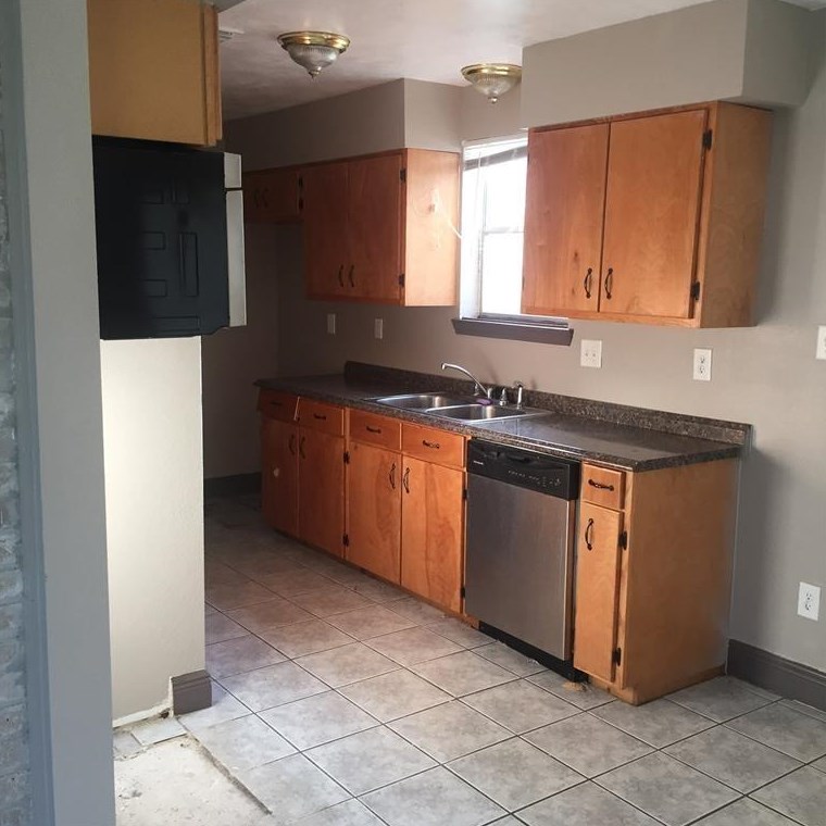 11026 W Bellfort Ave, Houston, TX 77099