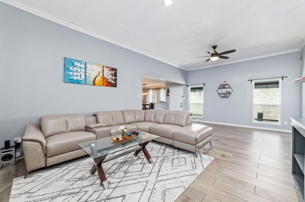 7919 Arbor Meadow Dr, Houston TX  77071-3218 exterior