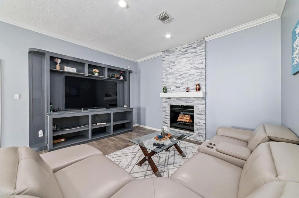 7919 Arbor Meadow Dr, Houston TX  77071-3218 exterior