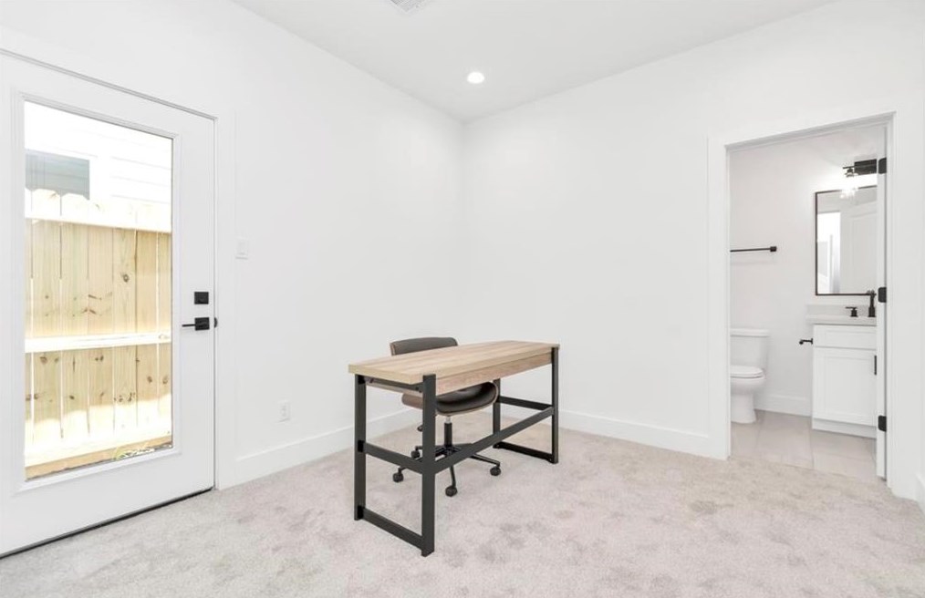 1805 Lee St, Houston TX  77026-6723 exterior