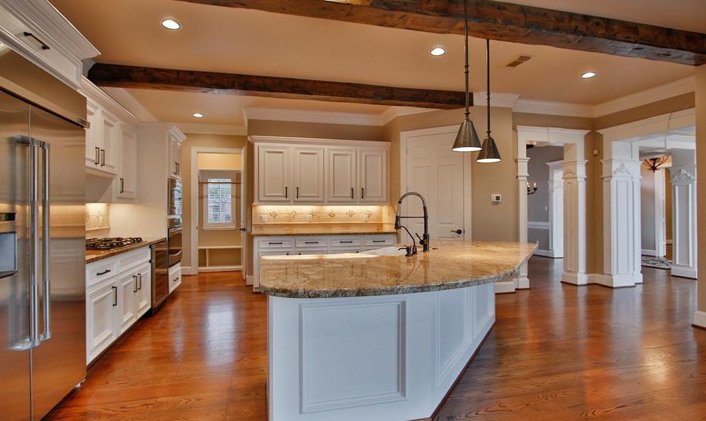 15 Champion Villa Dr, Houston TX  77069-1428 exterior