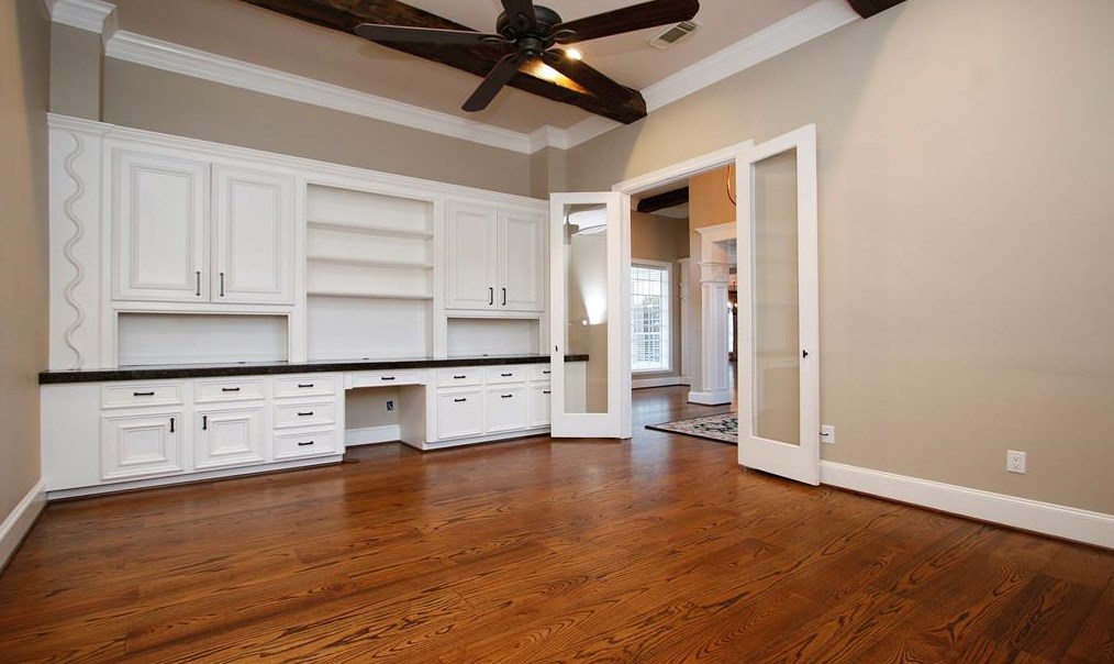 15 Champion Villa Dr, Houston TX  77069-1428 exterior