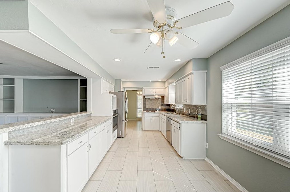 10926 Endicott Ln, Houston TX 77035-3120 exterior