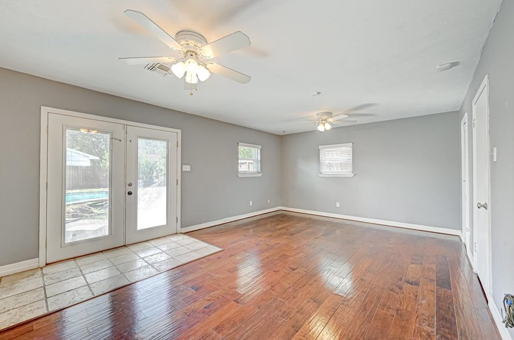 10926 Endicott Ln, Houston TX 77035-3120 exterior