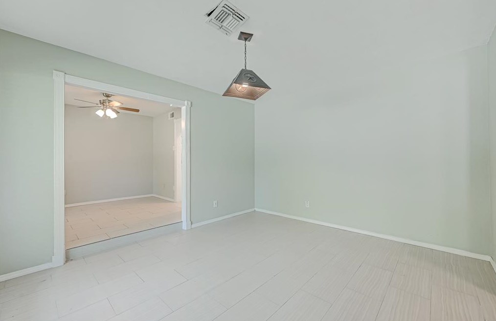 10926 Endicott Ln, Houston TX 77035-3120 exterior