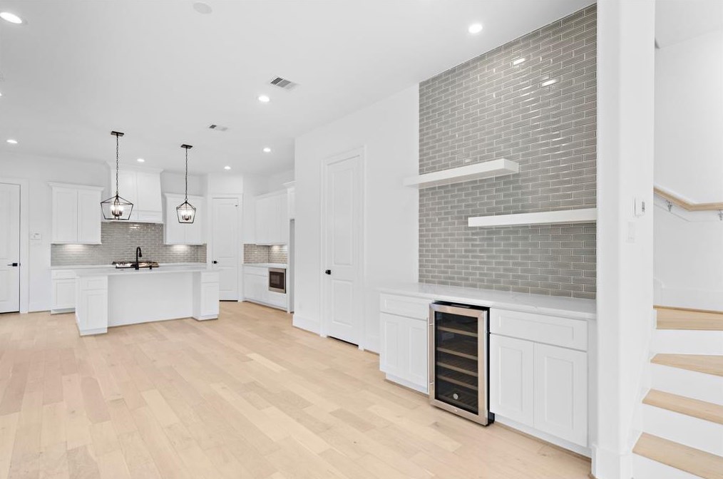 823 Herkimer St, Houston, TX 77007-1433