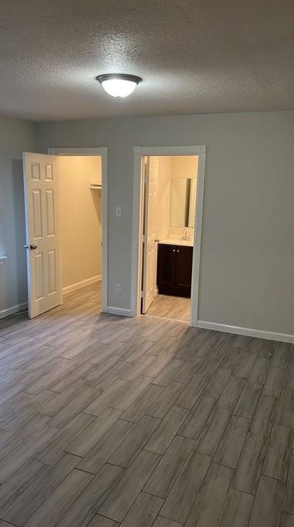 4906 Paradise Ln, Houston, TX 77048