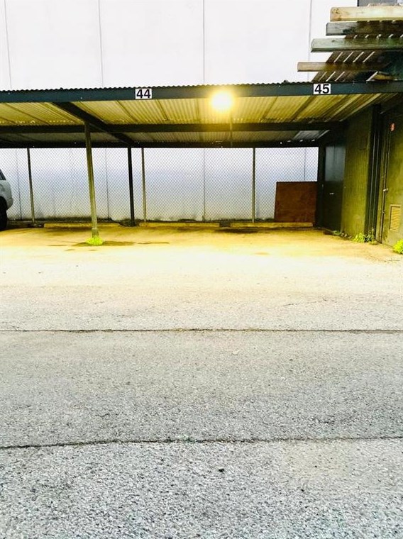 2503 Mccue Rd, Houston TX  77056-5101 exterior