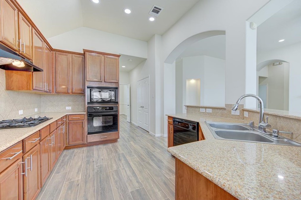12927 Briarpine Ct, Houston, TX 77041