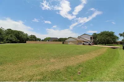 32226 Divot Drive, Waller, TX 77484 - Photo 2