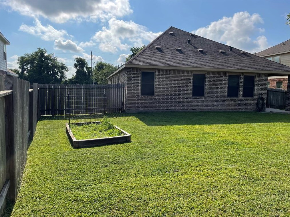 5906 Carnaby Ln, Richmond, TX 77471
