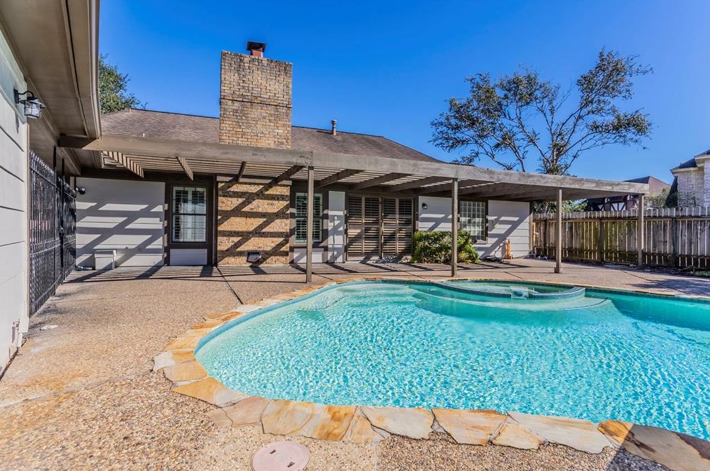 3946 Bolivia Dr, Pasadena TX 77504-2506 exterior