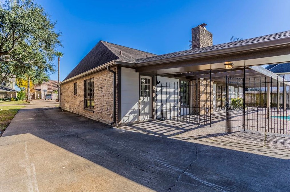 3946 Bolivia Dr, Pasadena TX 77504-2506 exterior