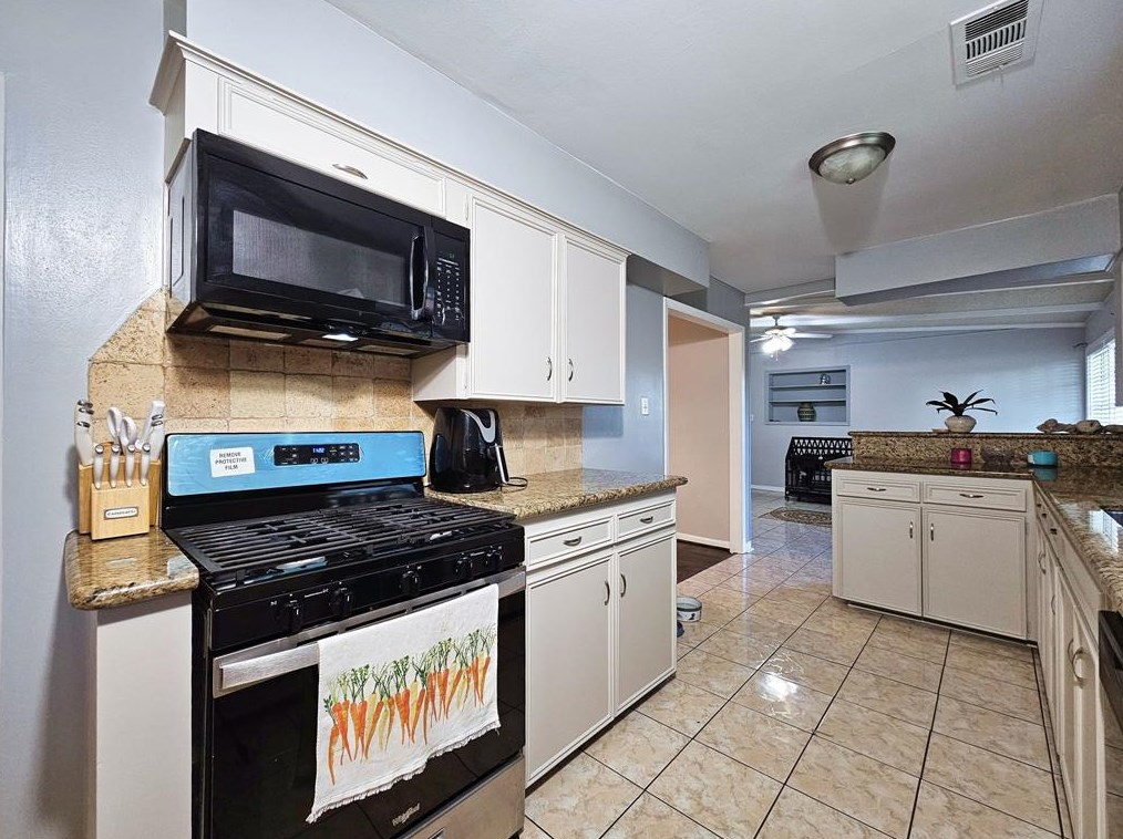 7710 Arrowhead Ln, Houston TX 77075-3706 exterior