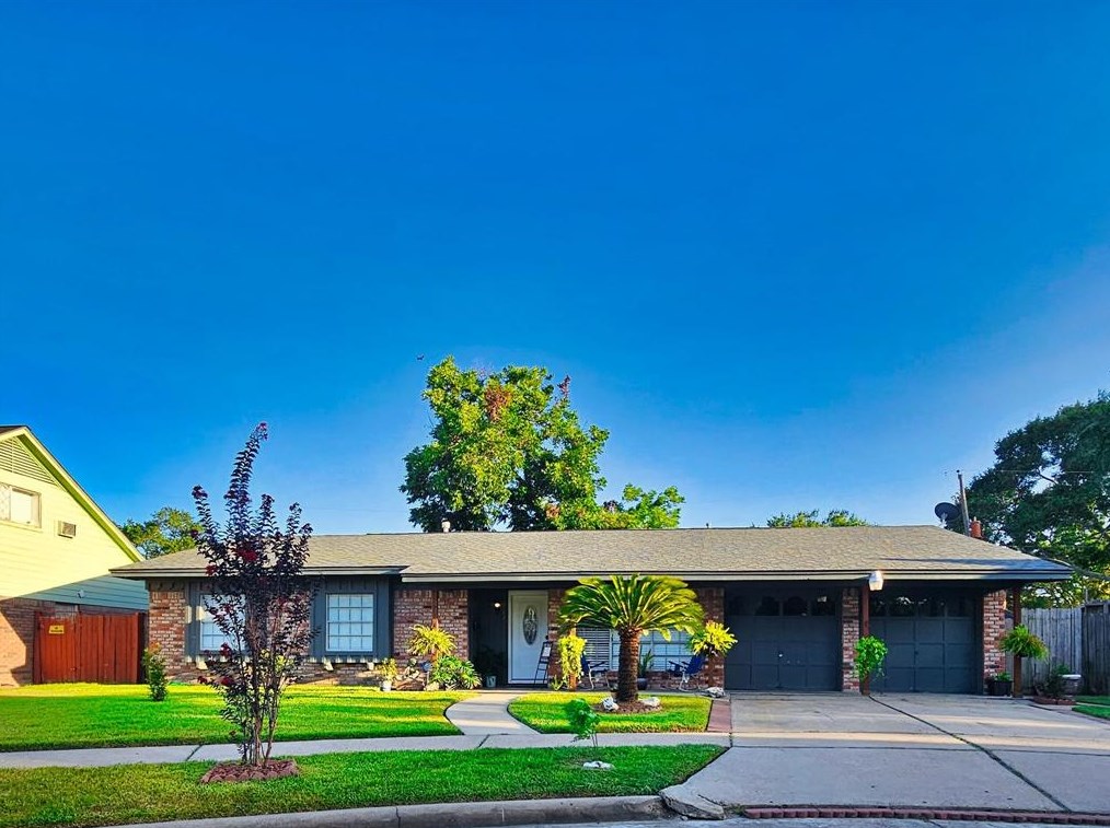 7710 Arrowhead Ln, Houston TX 77075-3706 exterior