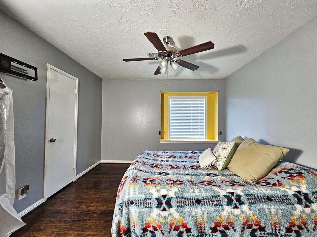 7710 Arrowhead Ln, Houston TX 77075-3706 exterior