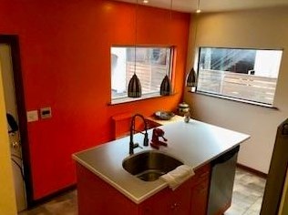 1627 Castle Ct, Houston TX  77006-5707 exterior