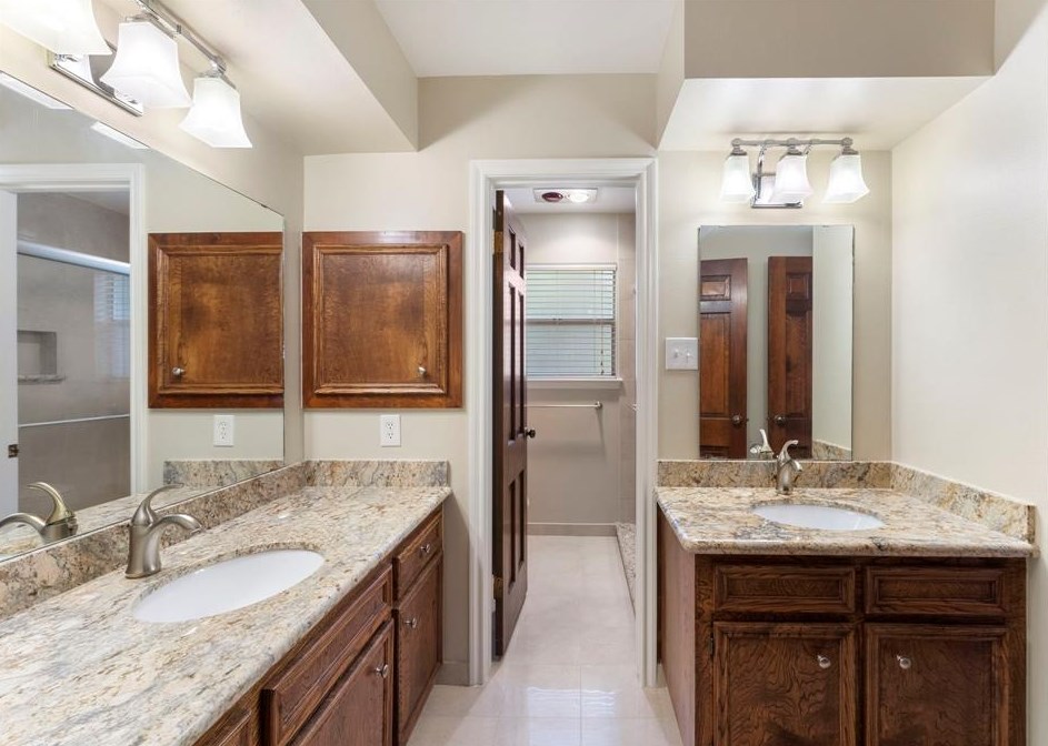 5315 Coral Gables Dr, Houston TX  77069-2602 exterior