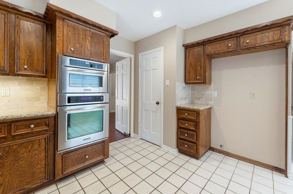 5315 Coral Gables Dr, Houston TX  77069-2602 exterior