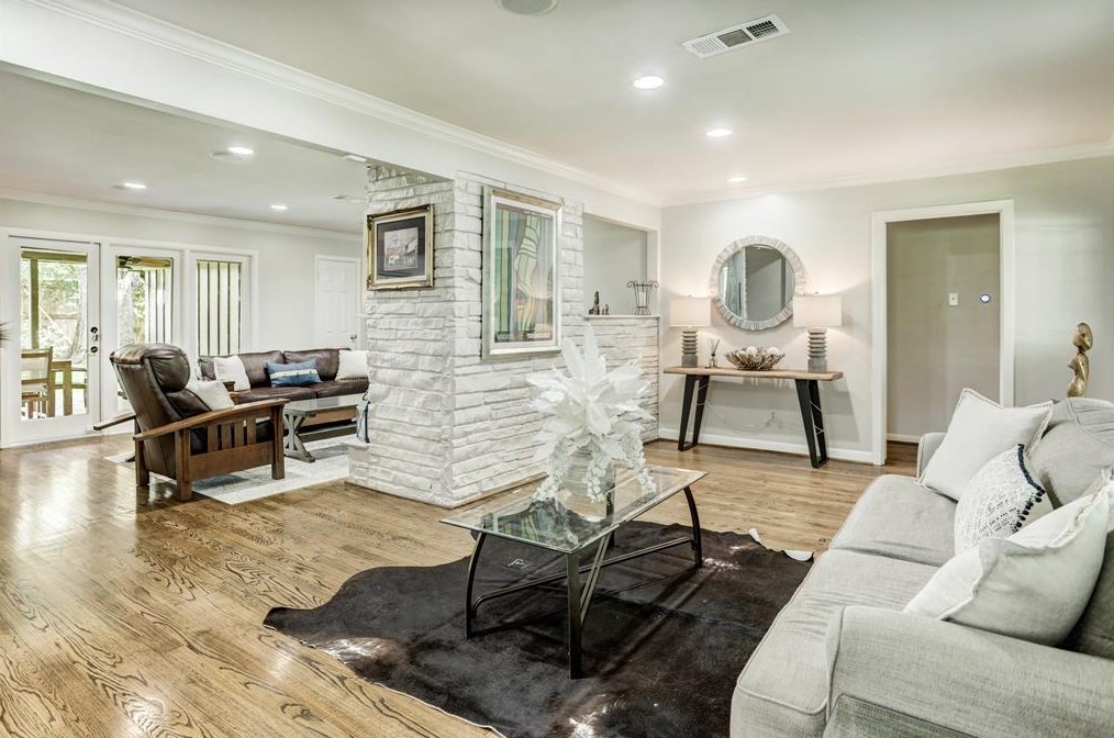 9310 Olathe St, Houston TX  77055-4408 exterior