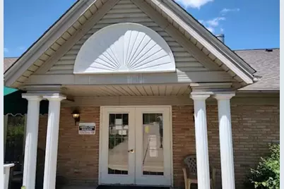 149 E Jones St, Millersburg, OH 44654 - Photo 2