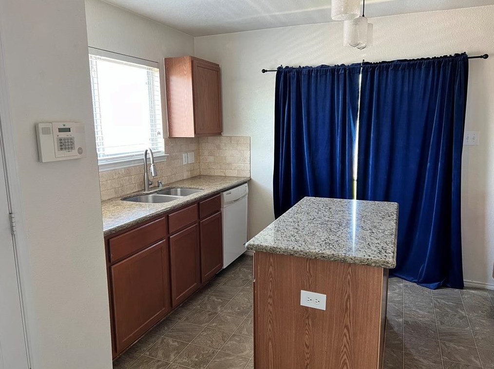 5010 Roth Forest Ln, Spring TX  77389-4186 exterior