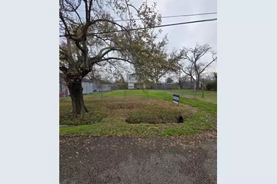 402 E 42nd Street, Houston, TX 77022 - Photo 4