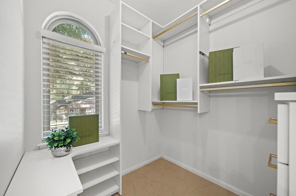 11824 Westmere Dr, Houston TX 77077-3716 exterior