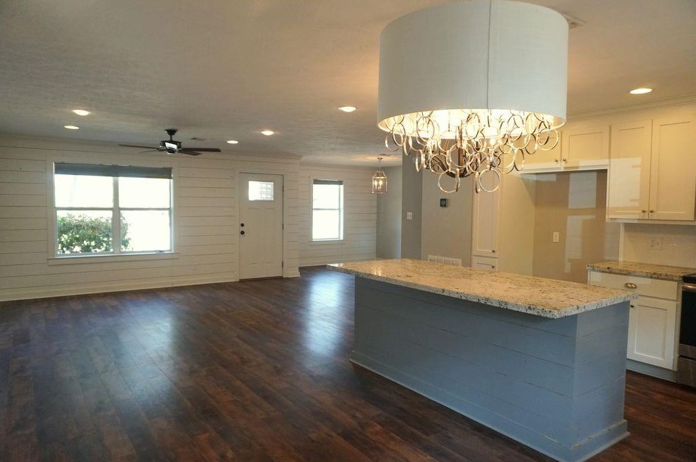 210 Baber St, Brenham, TX 77833-3136