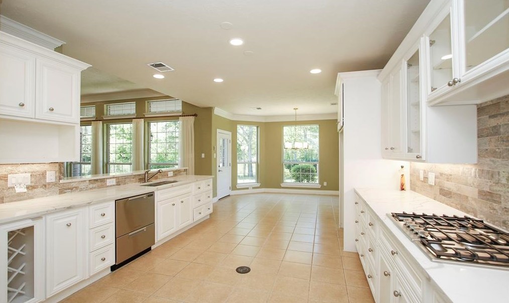 57 Champion Villa Dr, Houston TX  77069-1426 exterior